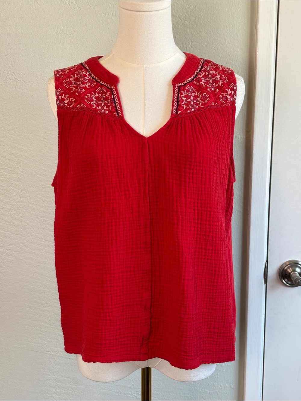 Bundle 2/$30! Knox Rose Red Sleeveless Embroidered Yoke Camisole